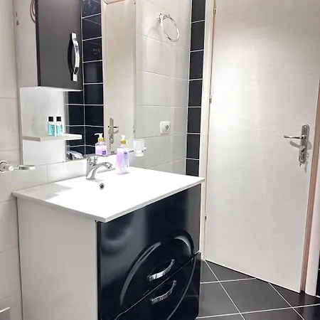 Apartament Franci 2 *