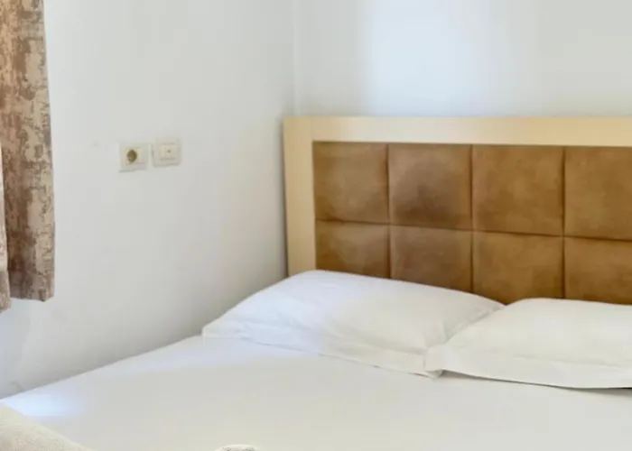 Franci 2 アパート Sarandë