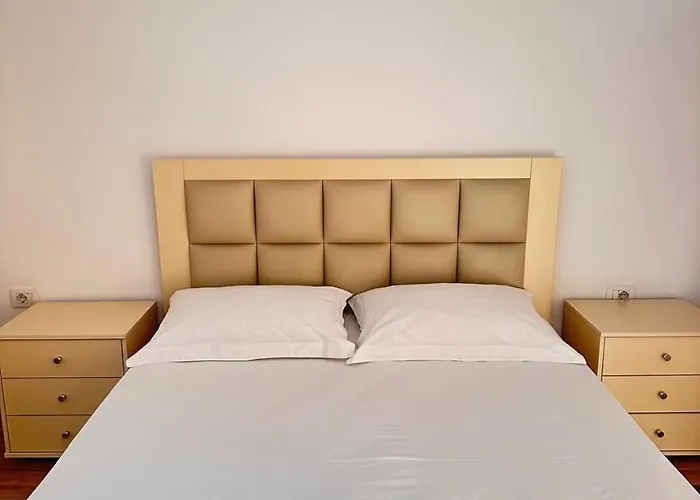 Franci 2 アパート *