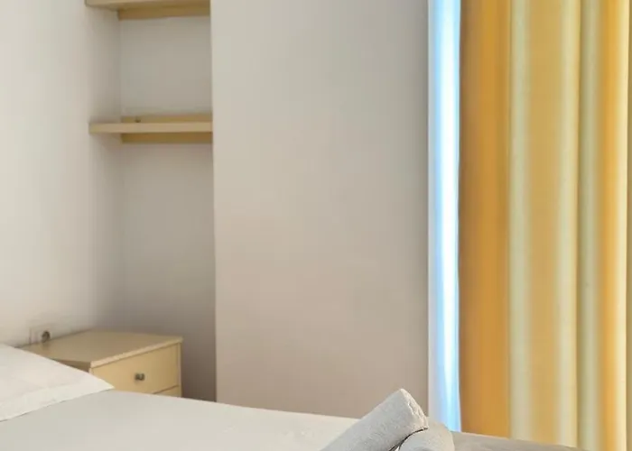 Franci 2 アパート Sarandë